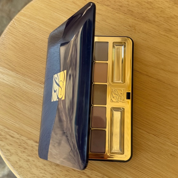 Estée Lauder Deluxe Eyeshadow Palette!!🔥🔥🔥 - Picture 12 of 16